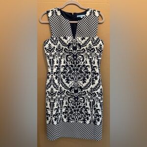 Elegant sleeveless dress by Antonio Melani in white and navy, size 6